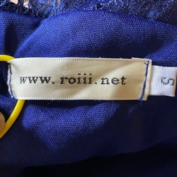 Roiii Blue Maxi with Front Twist and Pin Pleated Waist & Back - Picture 9 of 9